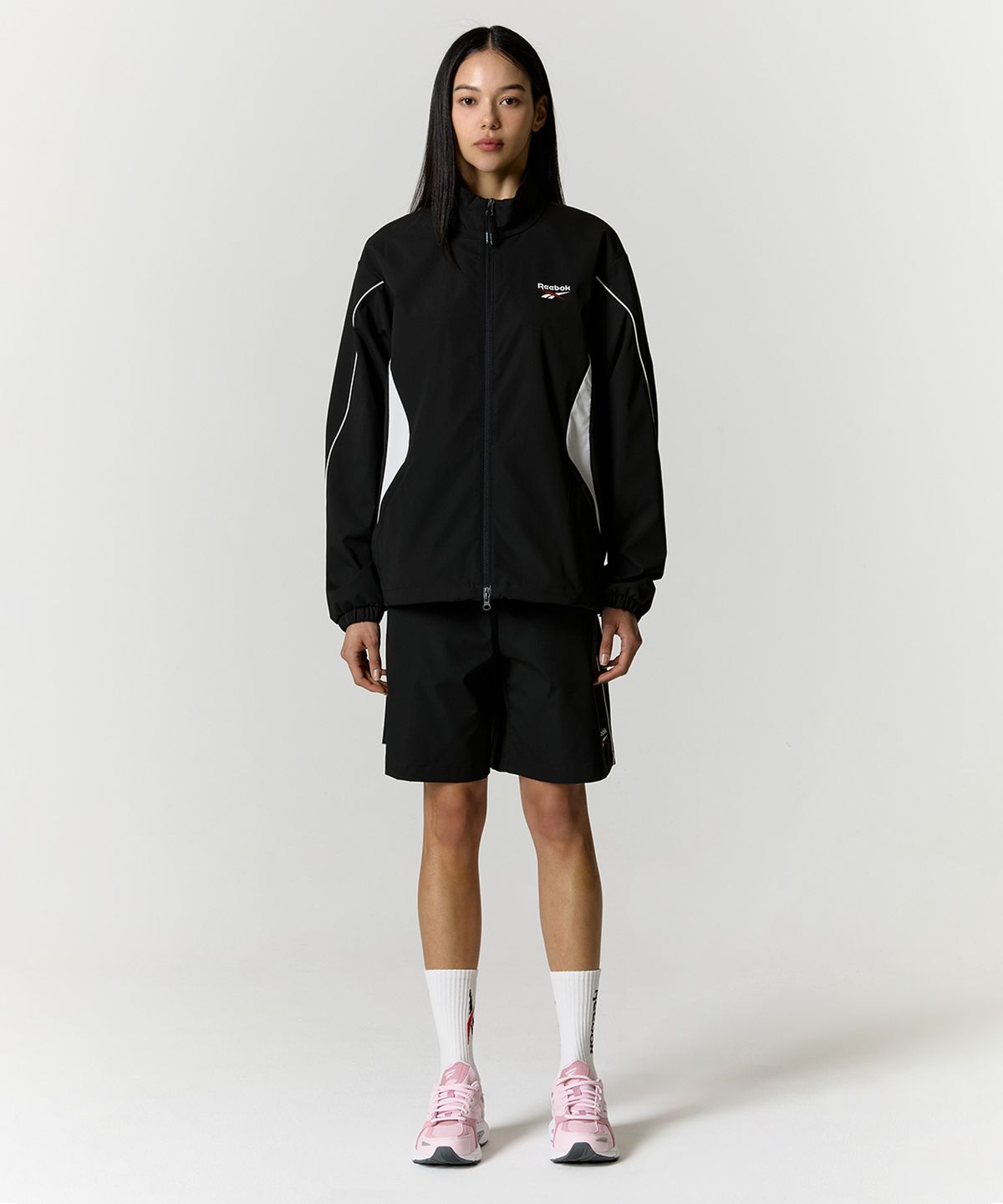 리복(REEBOK) 리바이벌 스트레치 윈드 브레이커 - 블랙
