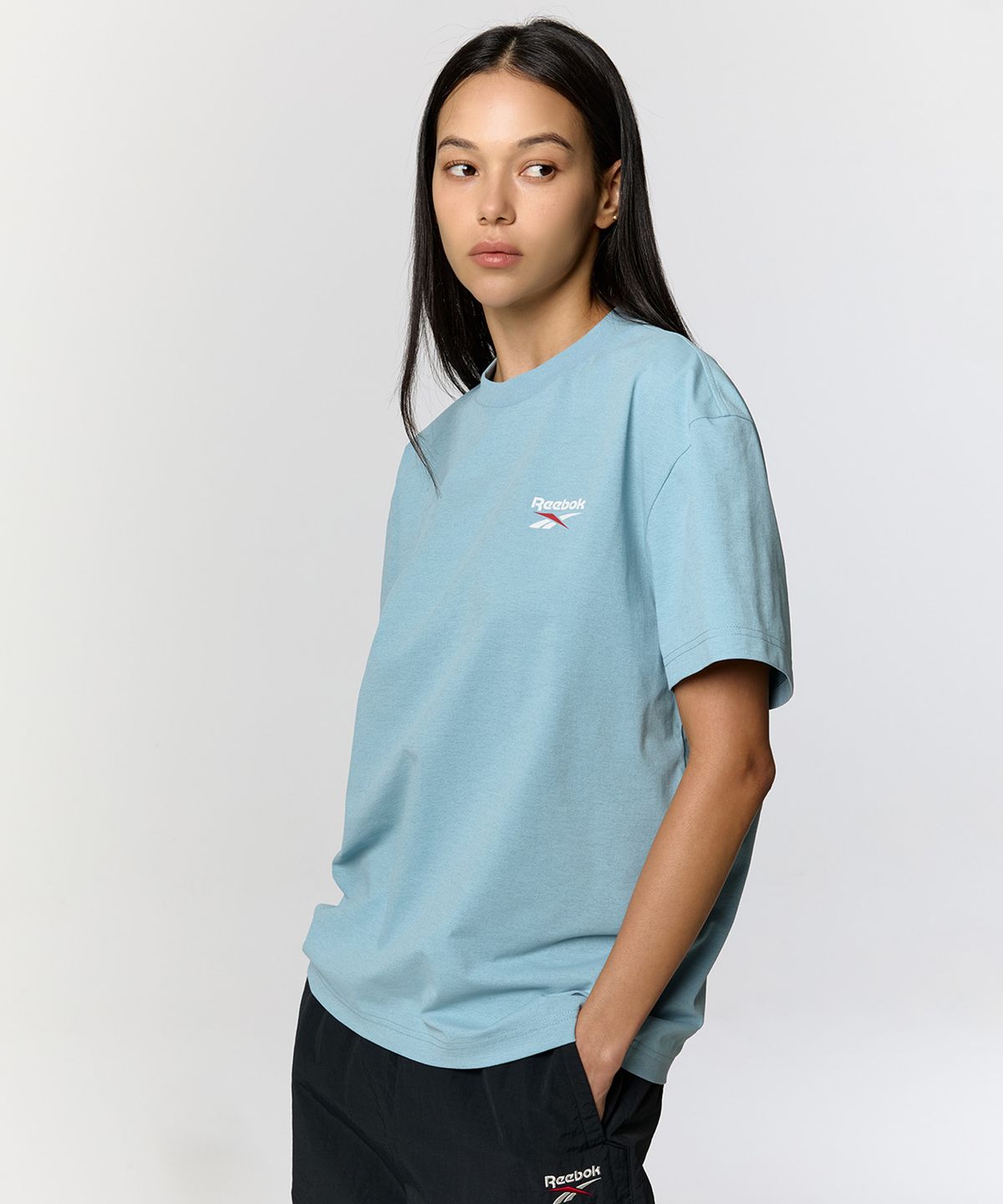 리복(REEBOK) 에센셜 프레쉬 티셔츠 - 스카이