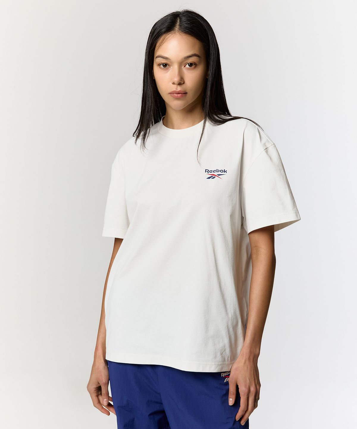 리복(REEBOK) 에센셜 프레쉬 티셔츠 - 화이트