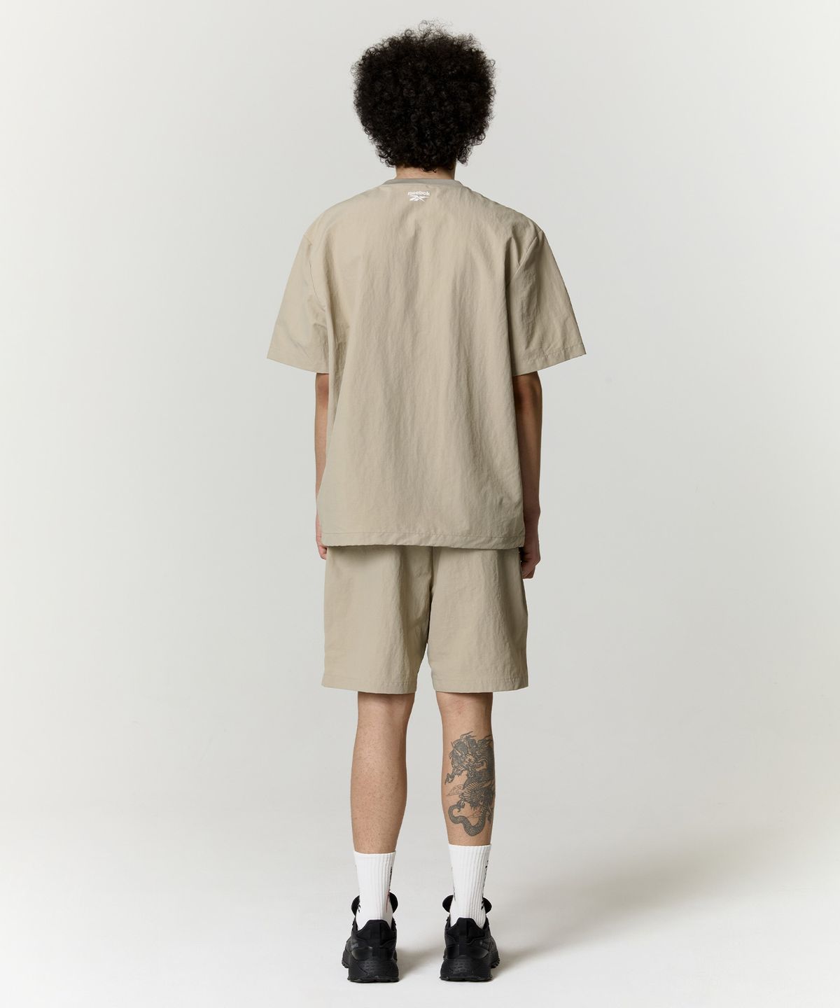 리복(REEBOK) 에센셜 반팔 피스테 - 베이지