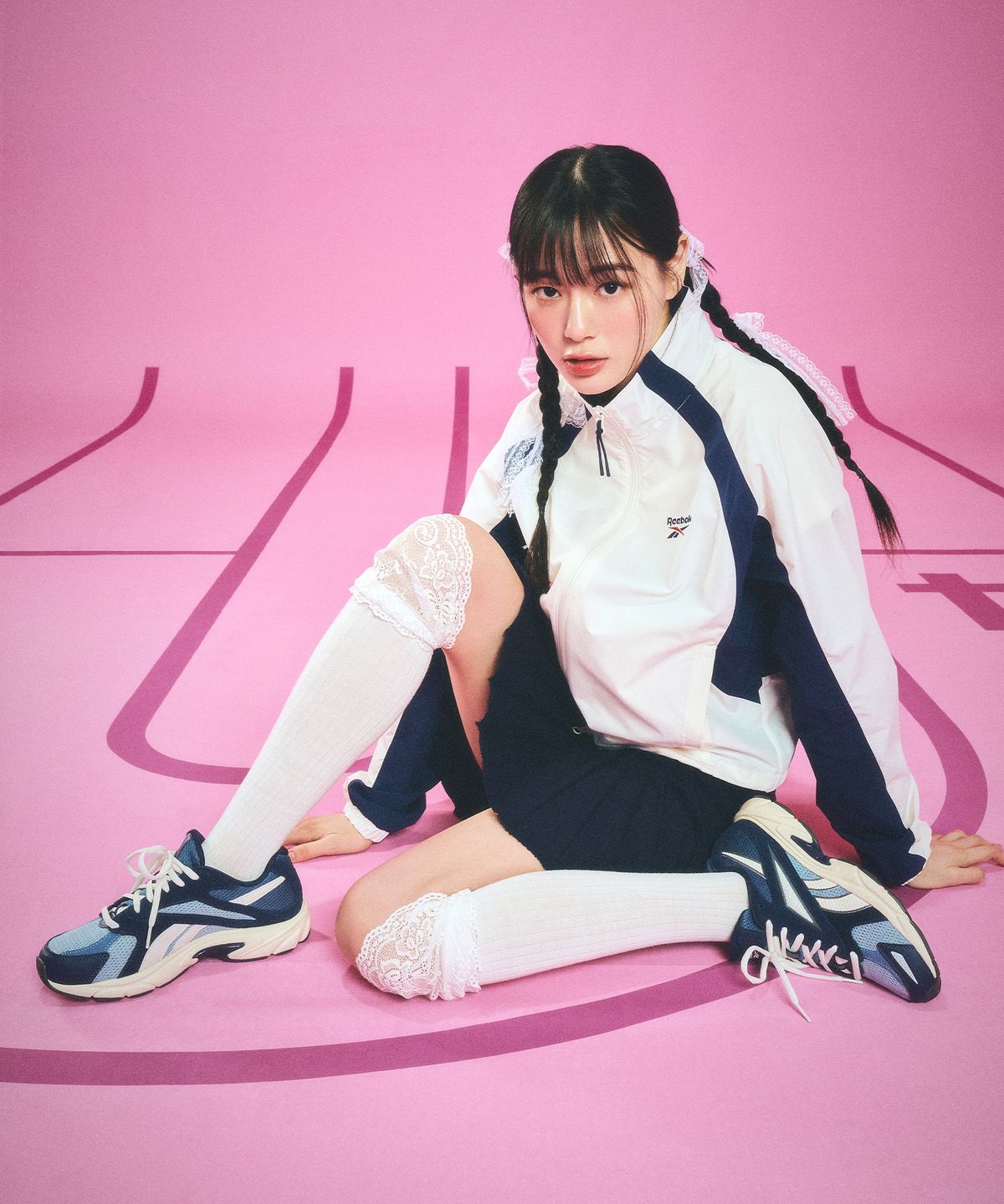 리복(REEBOK) 일립스 크롭 윈드 브레이커 (W) - 화이트:네이비