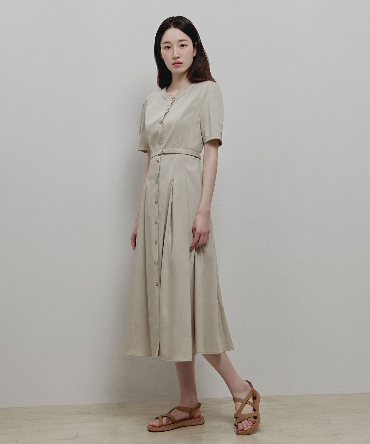 마인드브릿지 우먼(MIND BRIDGE WOMEN) [W][COUTURE]라운드넥 벨티드 오픈 원피스 - 2color