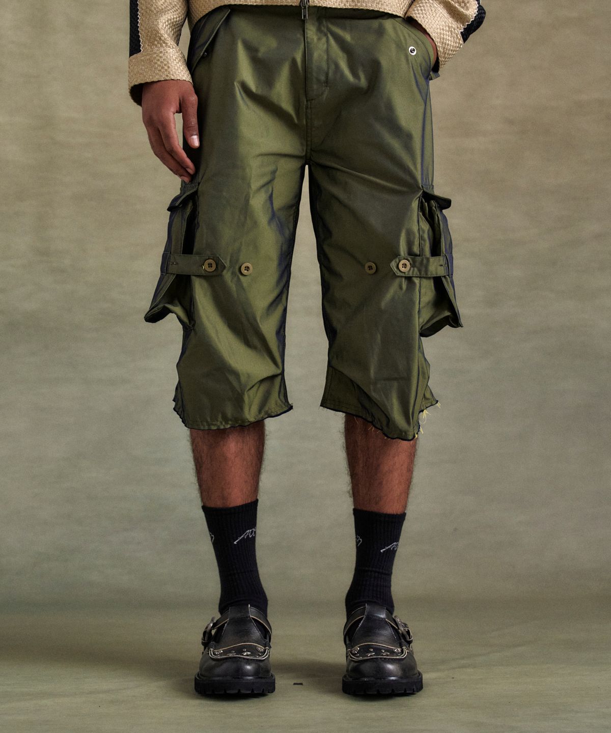 앤더슨벨(ADSB ANDERSSON BELL) 나드린 멀티 포켓 카고 쇼츠 apa814m(KHAKI)