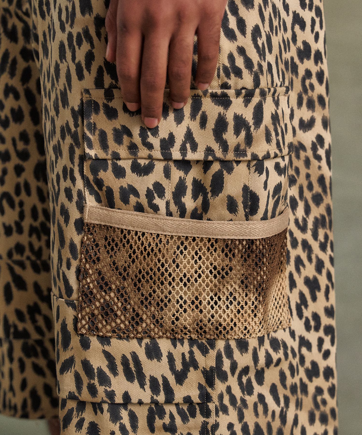 MUSINSA公式 | ANDERSSON BELL Depot Leopard Cargo Shorts