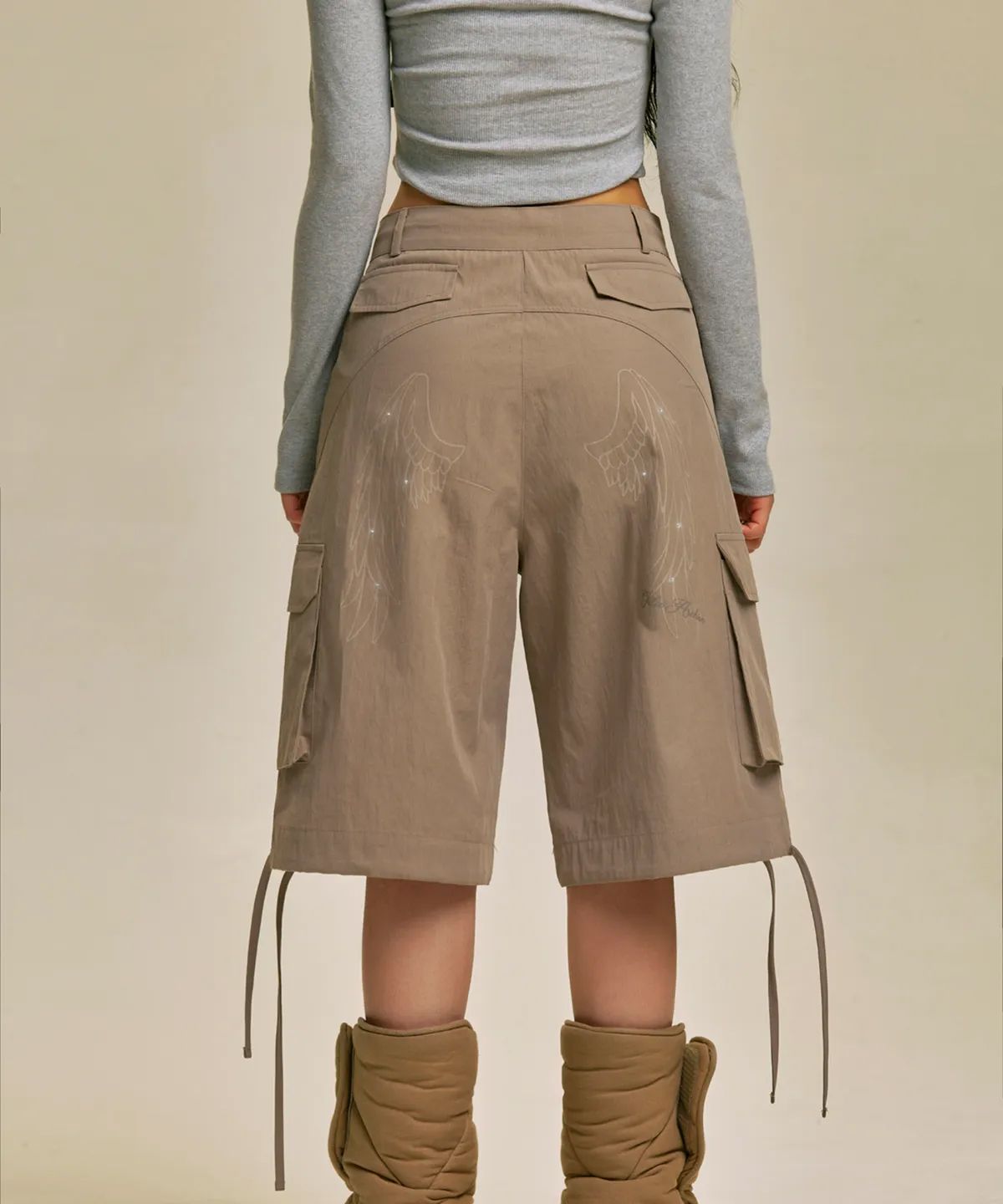 길라아카이브(GILAARCHIVE) WING BERMUDA CARGO PANTS_BE