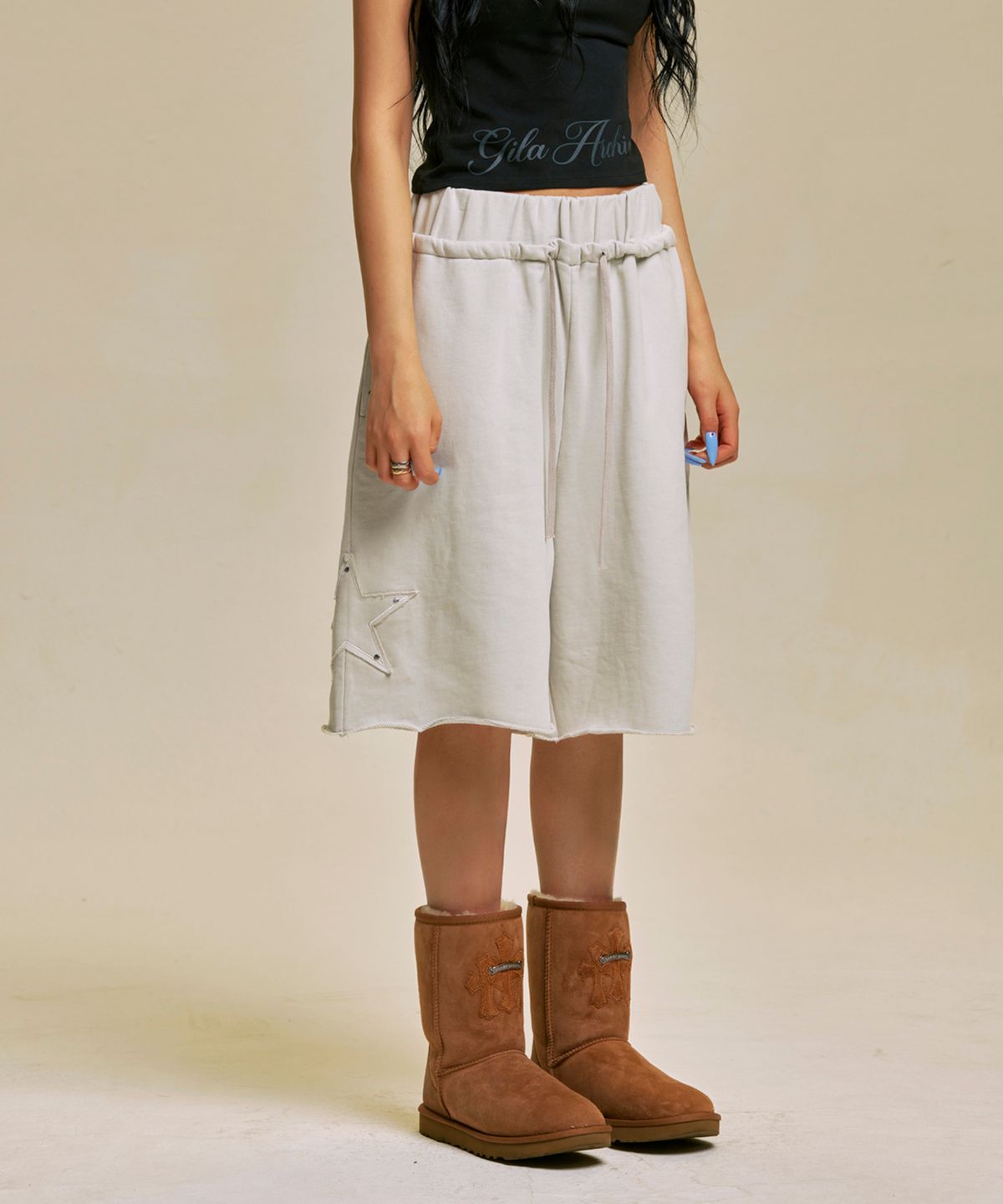 길라아카이브(GILAARCHIVE) STAR PATCH BERMUDA SWEAT SHORTS_GY