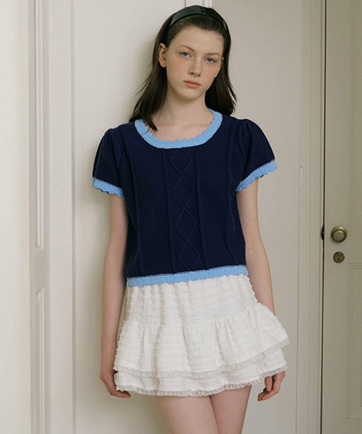모어댄라이크(MORE THAN LIKE) COTTON PUFF SHORT SLEEVE KNIT - NAVY