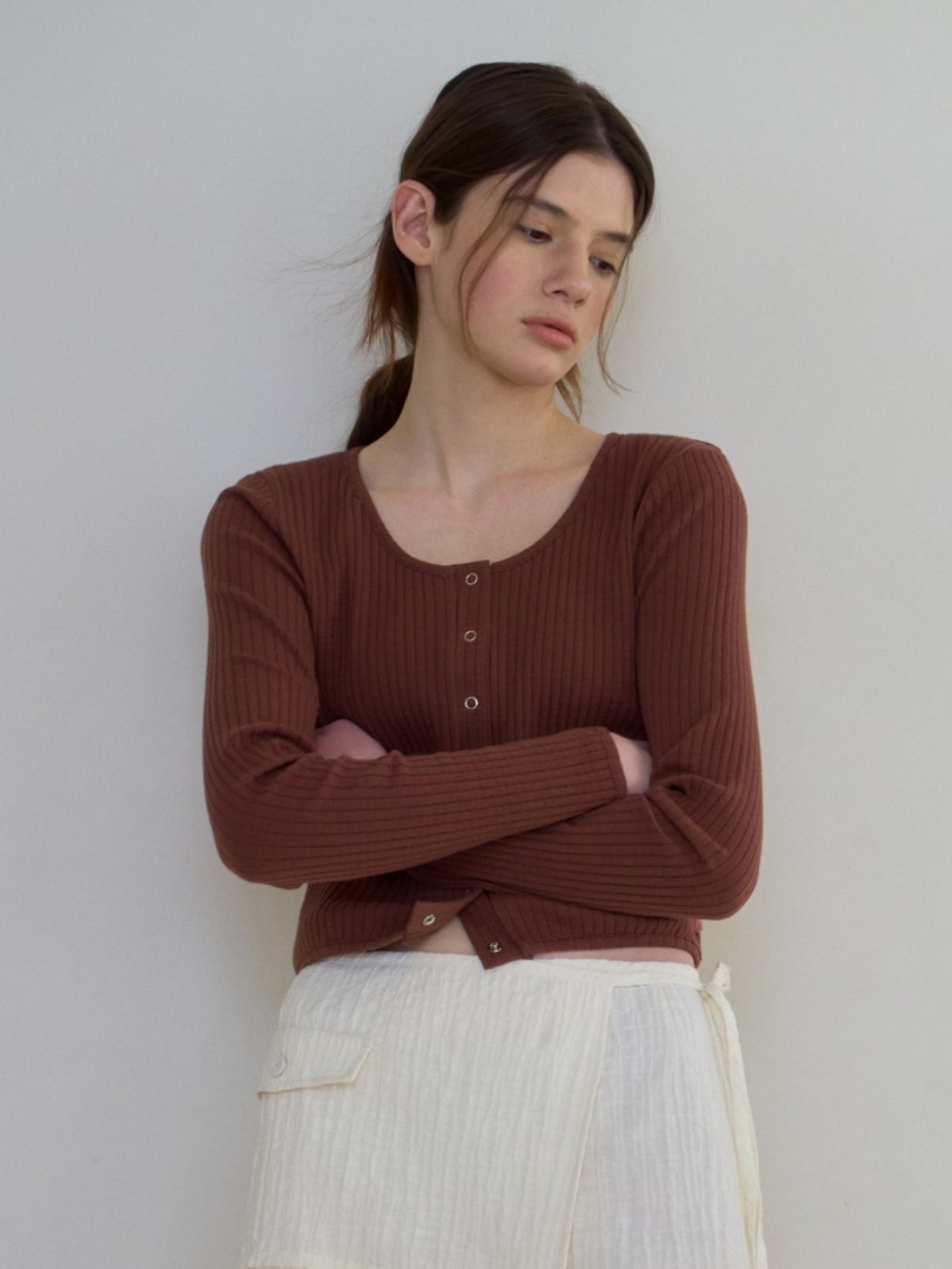 어나우트(UNNOUT) SOFT RIB JERSEY CARDIGAN BROWN