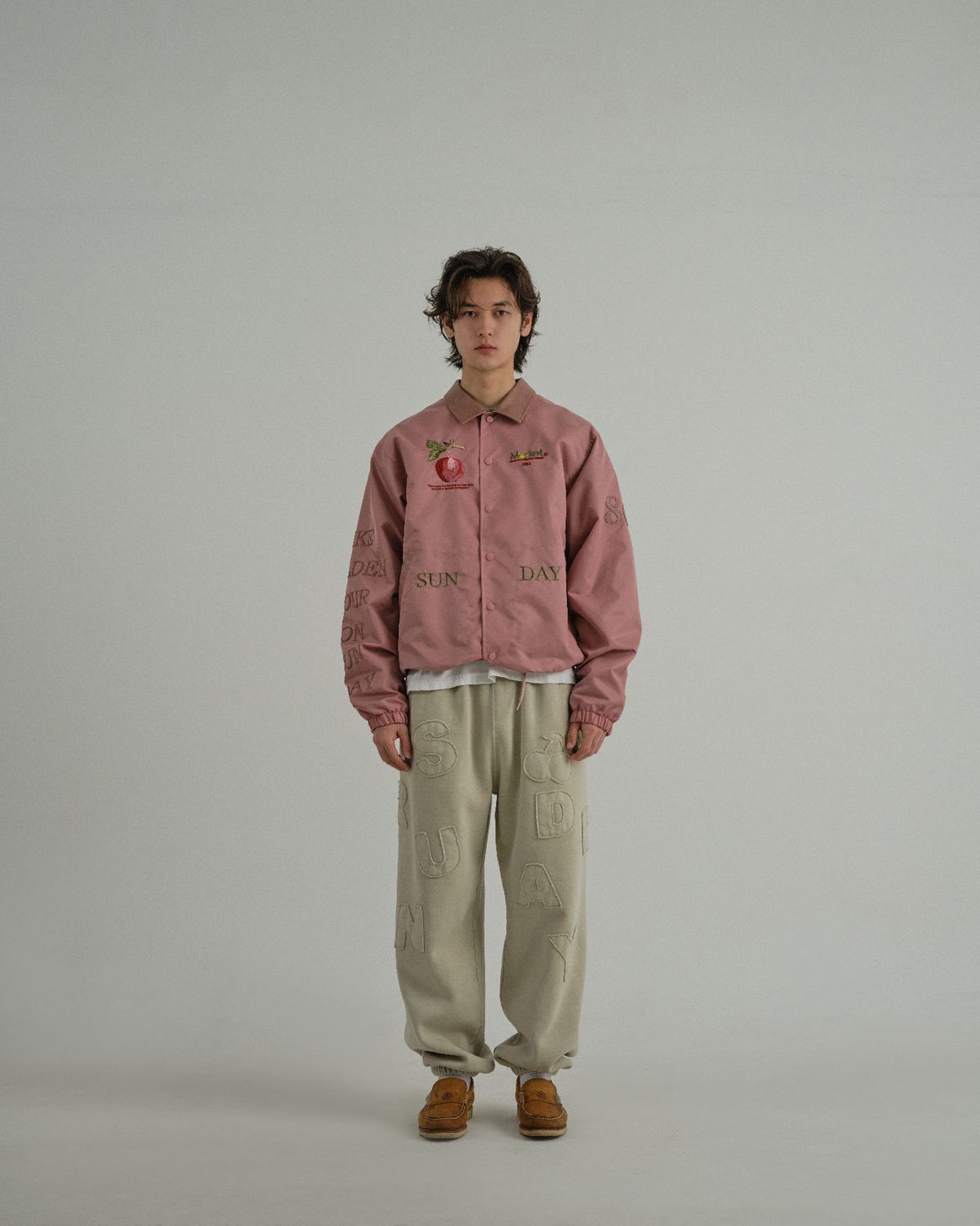 선데이후르츠마켓(SUNDAY FRUIT MARKET) APPLE COACH JACKET PINK