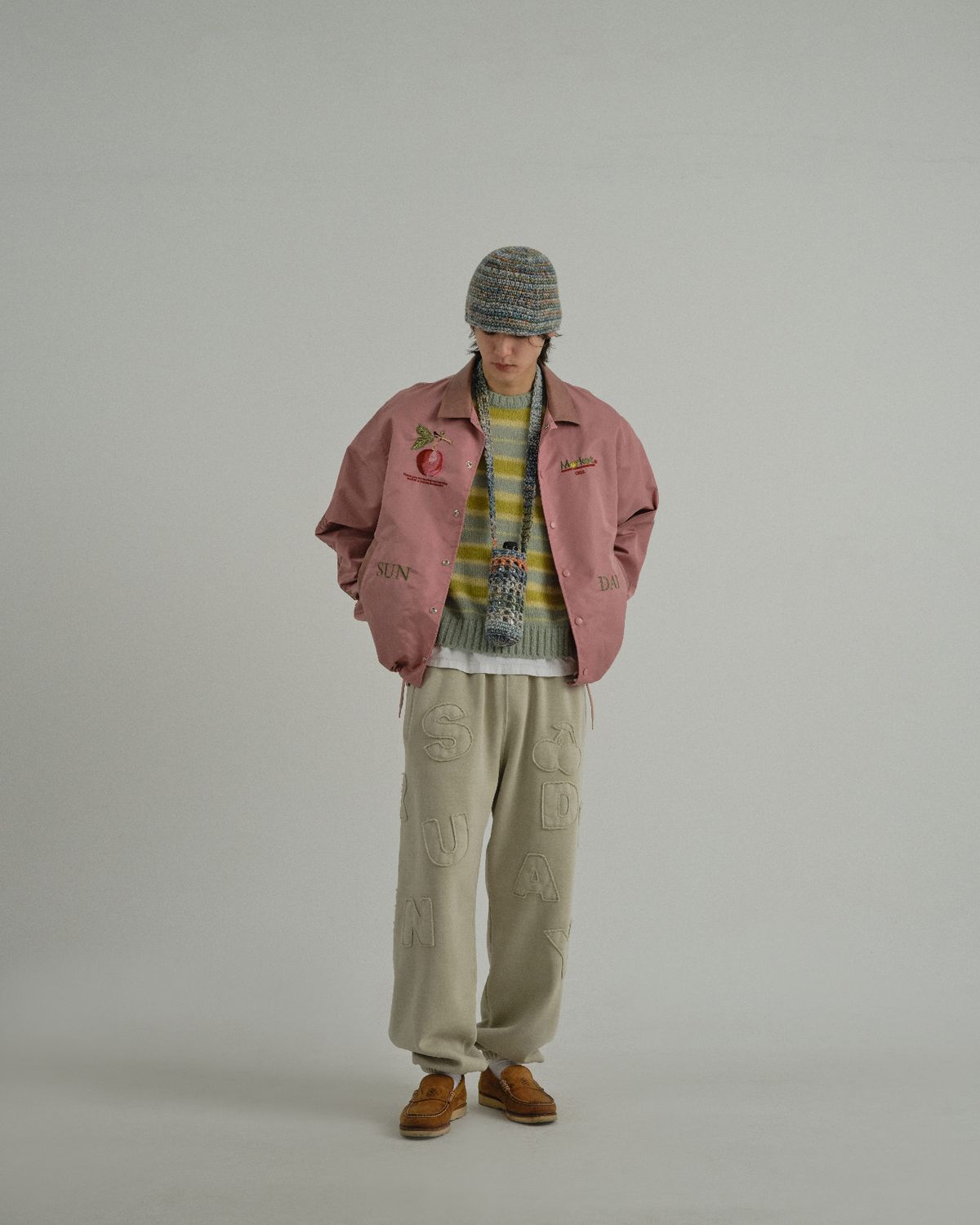 선데이후르츠마켓(SUNDAY FRUIT MARKET) APPLE COACH JACKET PINK