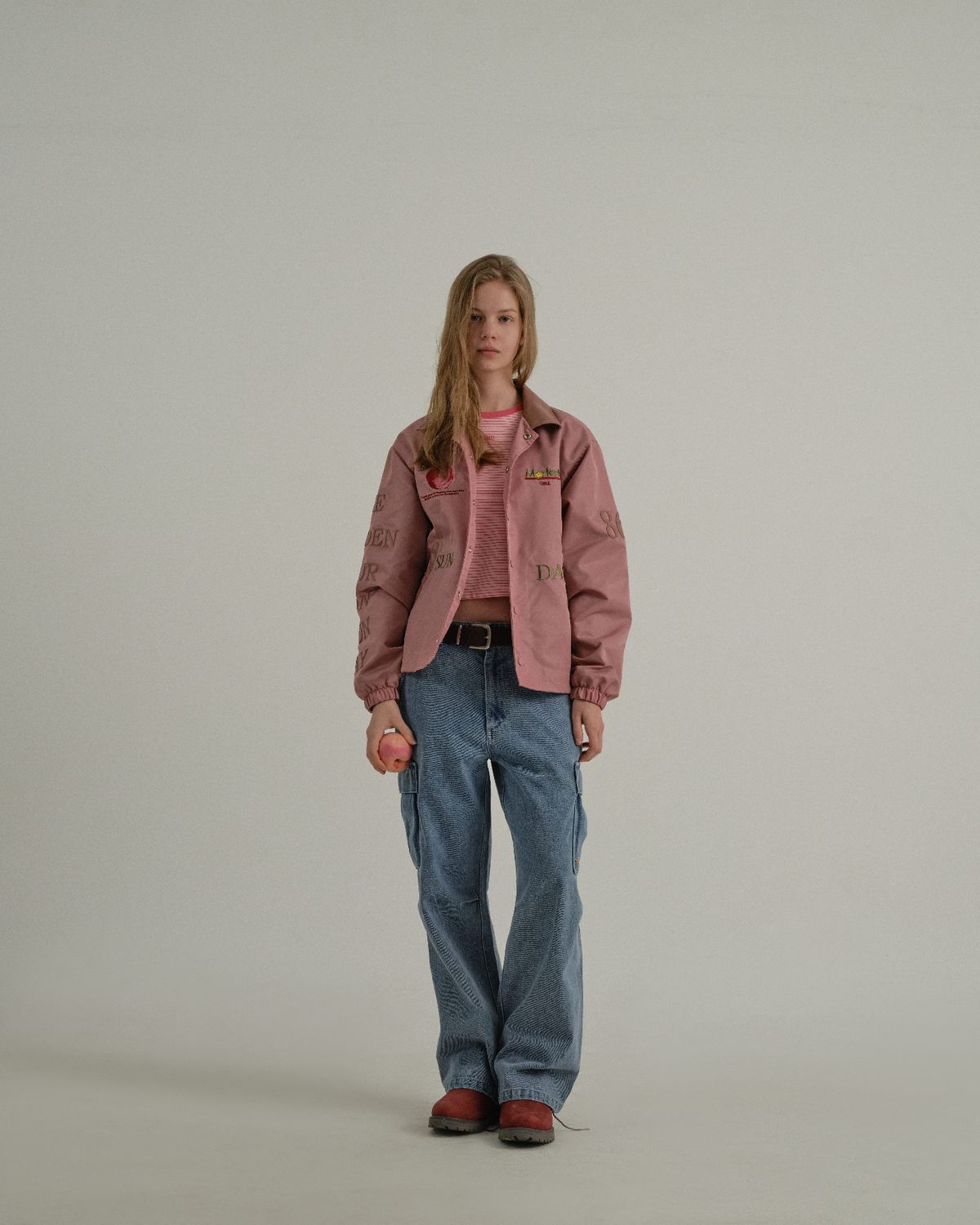 선데이후르츠마켓(SUNDAY FRUIT MARKET) W) APPLE COACH JACKET PINK