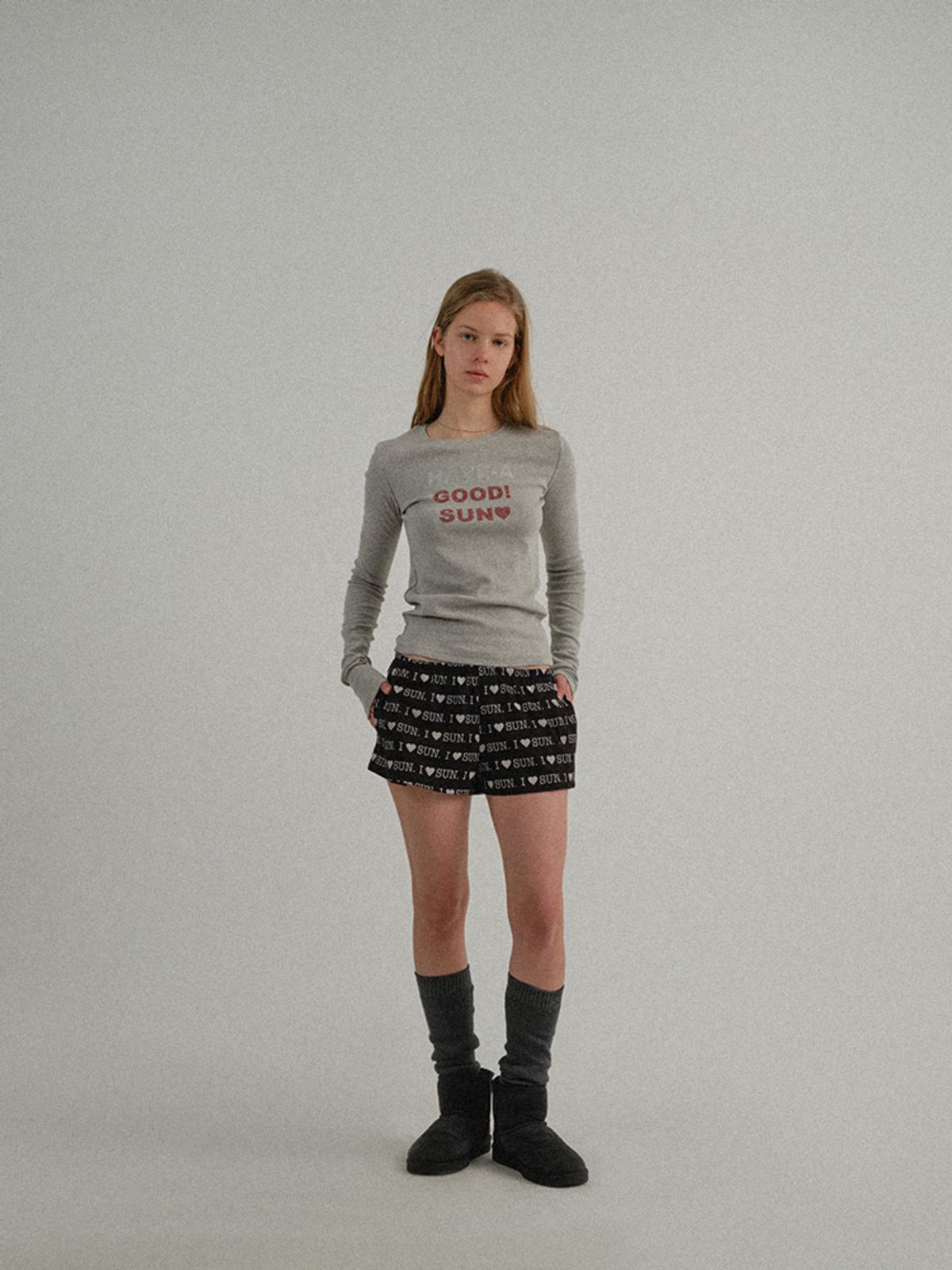 선데이후르츠마켓(SUNDAY FRUIT MARKET) W) BLING LETTER LS TEE GRAY