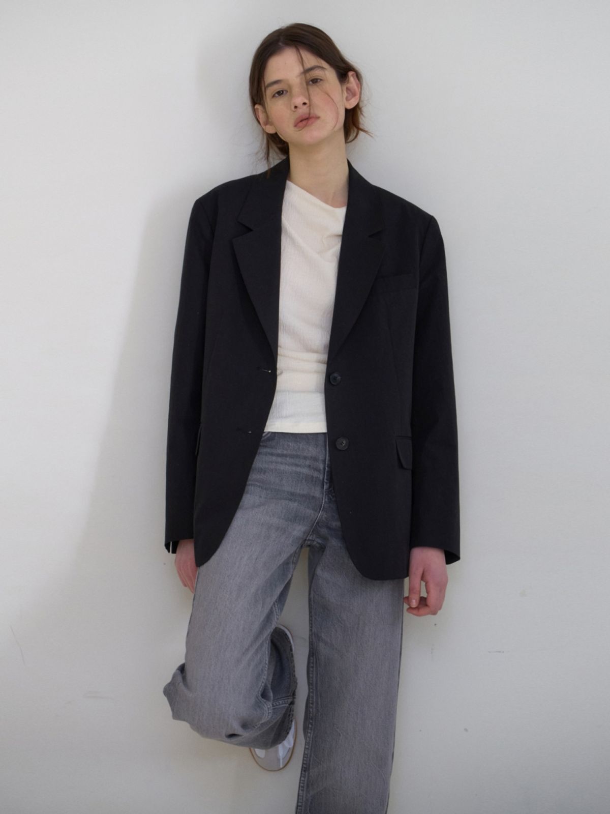 어나우트(UNNOUT) DRAPED SHIRRING T-SHIRT CREAM