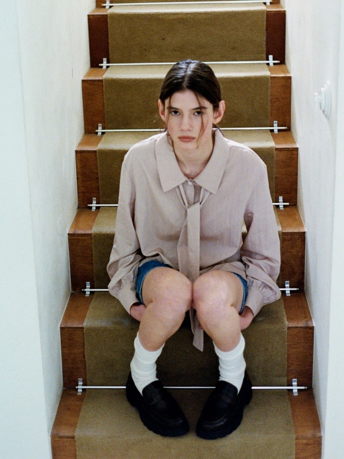 어나우트(UNNOUT) RELAXED TIE BLOUSE PINK