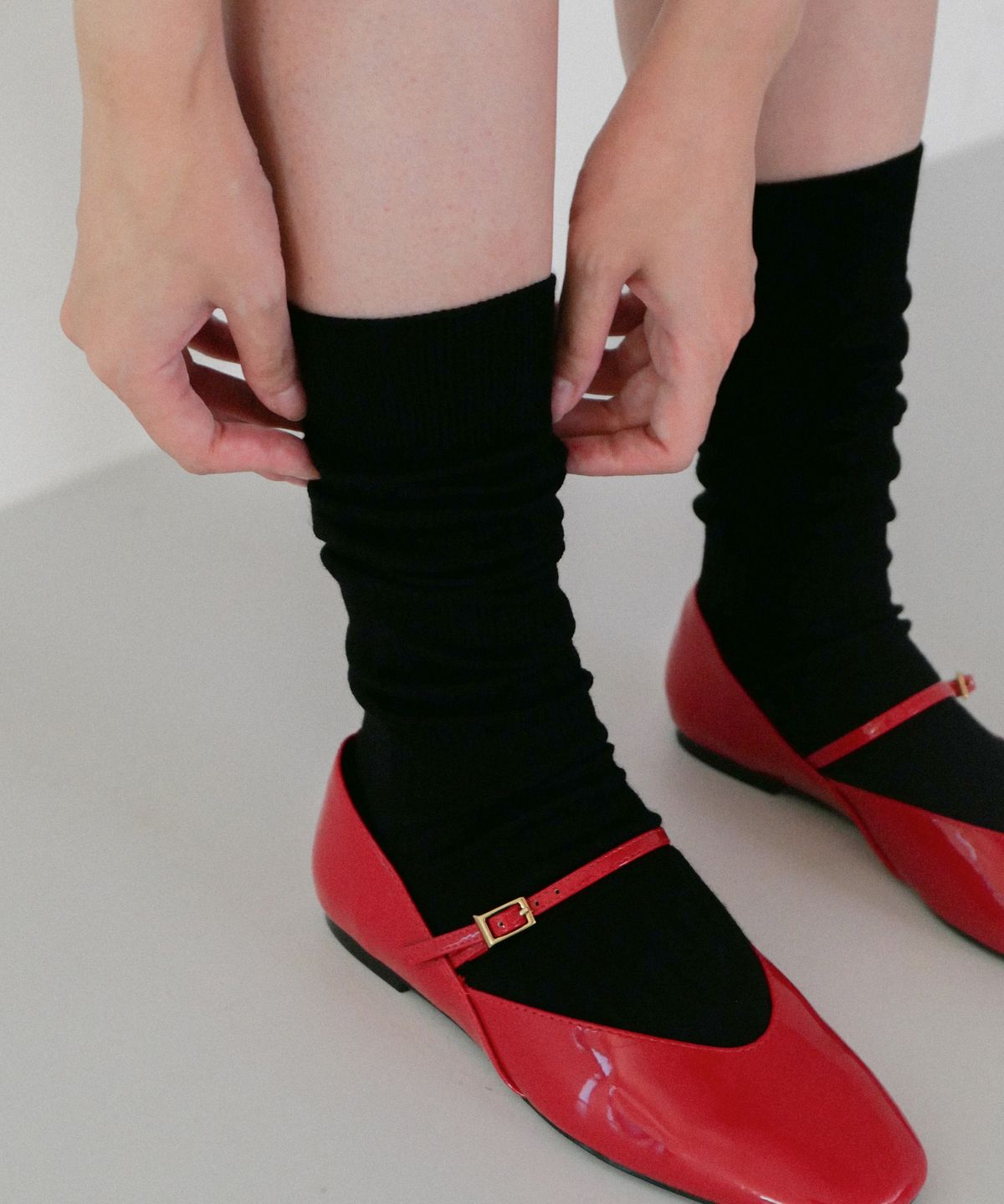도넛바이닐샵(DONUTVINYLSHOP) wool loose middle socks (7colors)