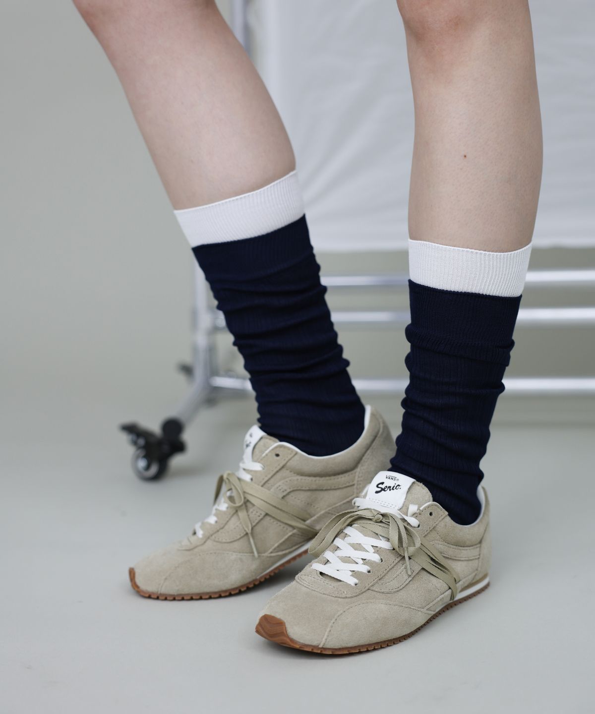 도넛바이닐샵(DONUTVINYLSHOP) loose middle socks (12colors)