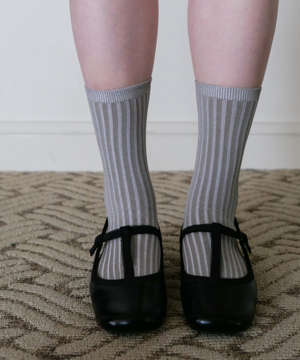 도넛바이닐샵(DONUTVINYLSHOP) classic silket socks (6colors)