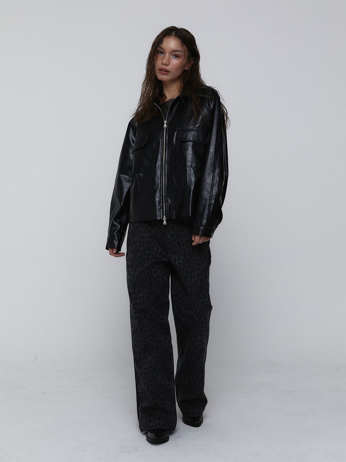 비수스(VISUS) Leather Bomber Jacket_Black