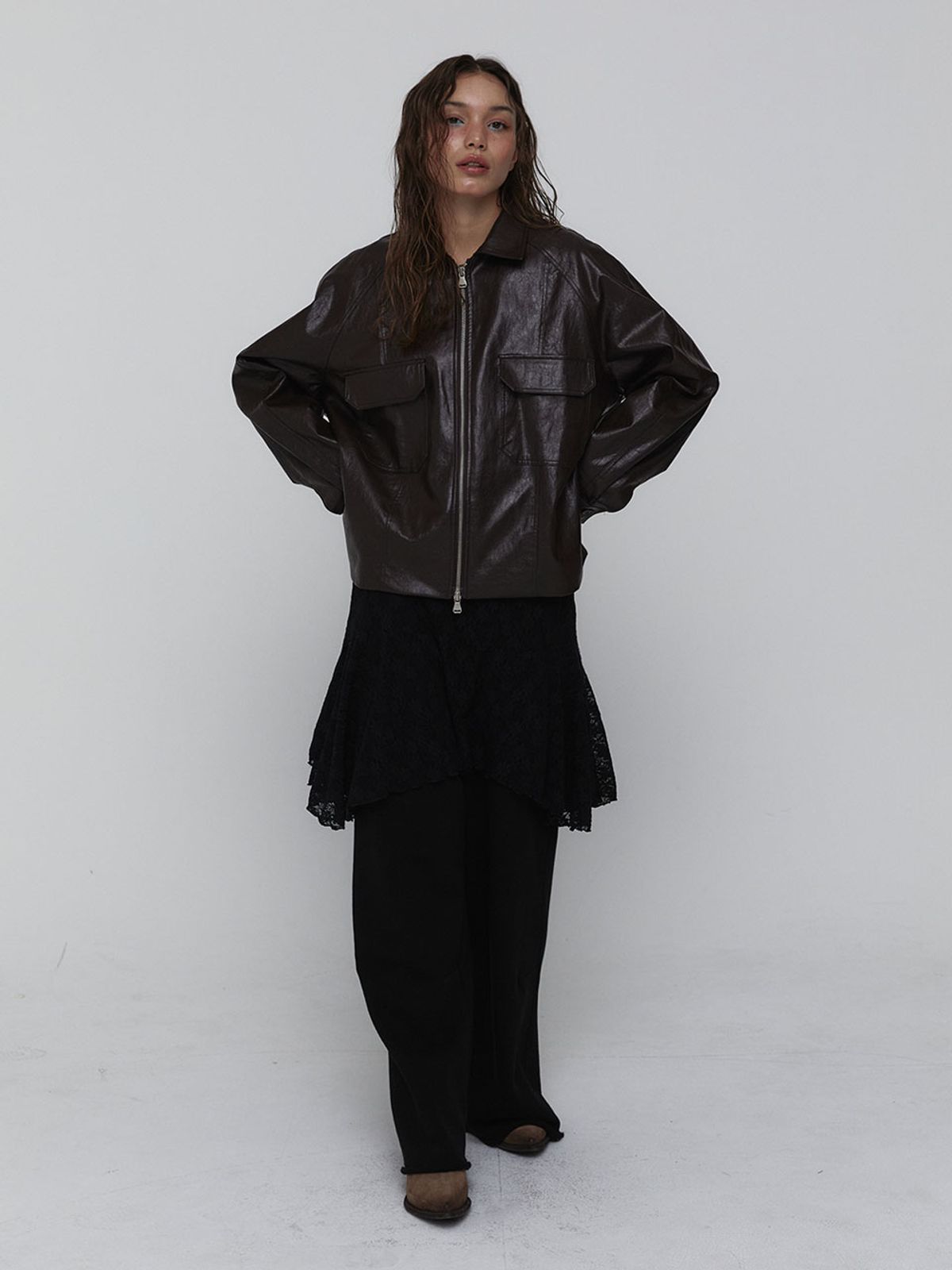 비수스(VISUS) Leather Bomber Jacket_Brown
