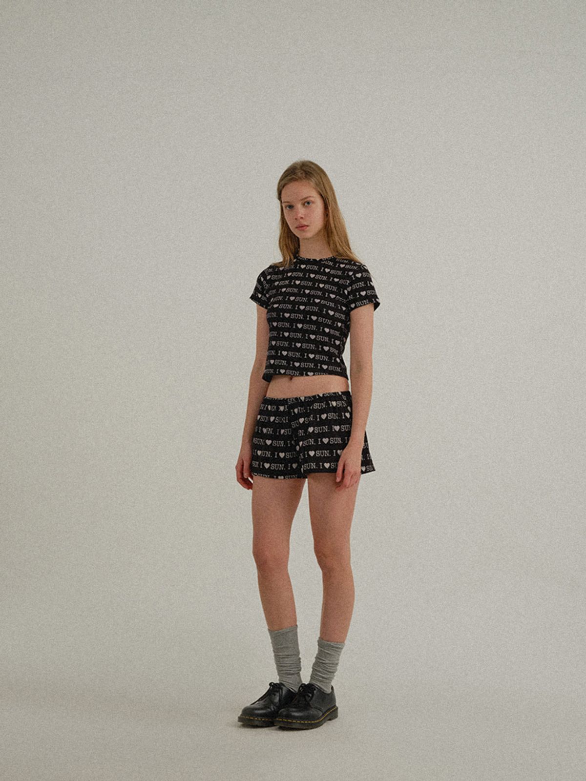 선데이후르츠마켓(SUNDAY FRUIT MARKET) W) I LOVE SUN TEE BLACK