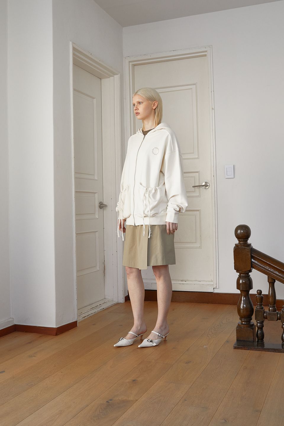 MUSINSA公式 | MATIN KIM VOLUME POCKET HOODY ZIP UP IN CREAM