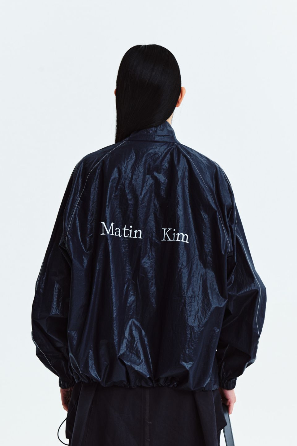 MUSINSA公式 | MATIN KIM MATIN KIM LOGO COATING JUMPER IN NAVY