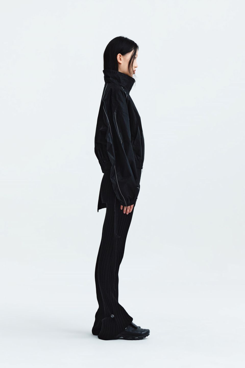 MUSINSA公式 | MATIN KIM MATIN COATING CROP BLOUSON IN BLACK