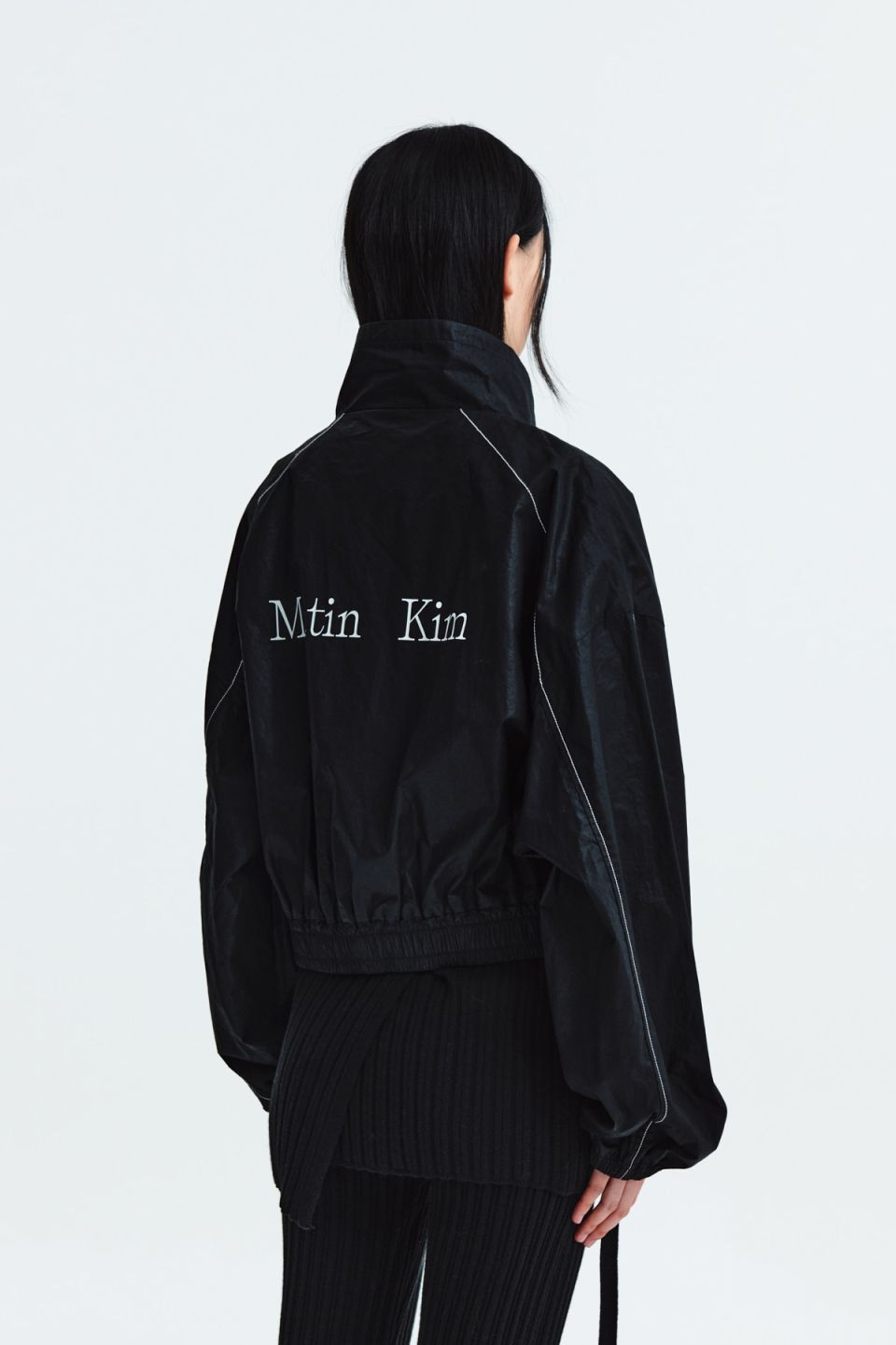 MUSINSA公式 | MATIN KIM MATIN COATING CROP BLOUSON IN BLACK