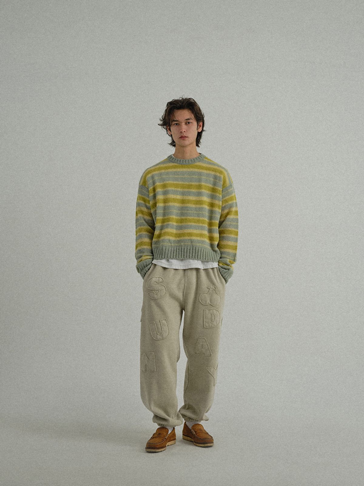 선데이후르츠마켓(SUNDAY FRUIT MARKET) SUNDAY PATCH SWEATPANT BEIGE