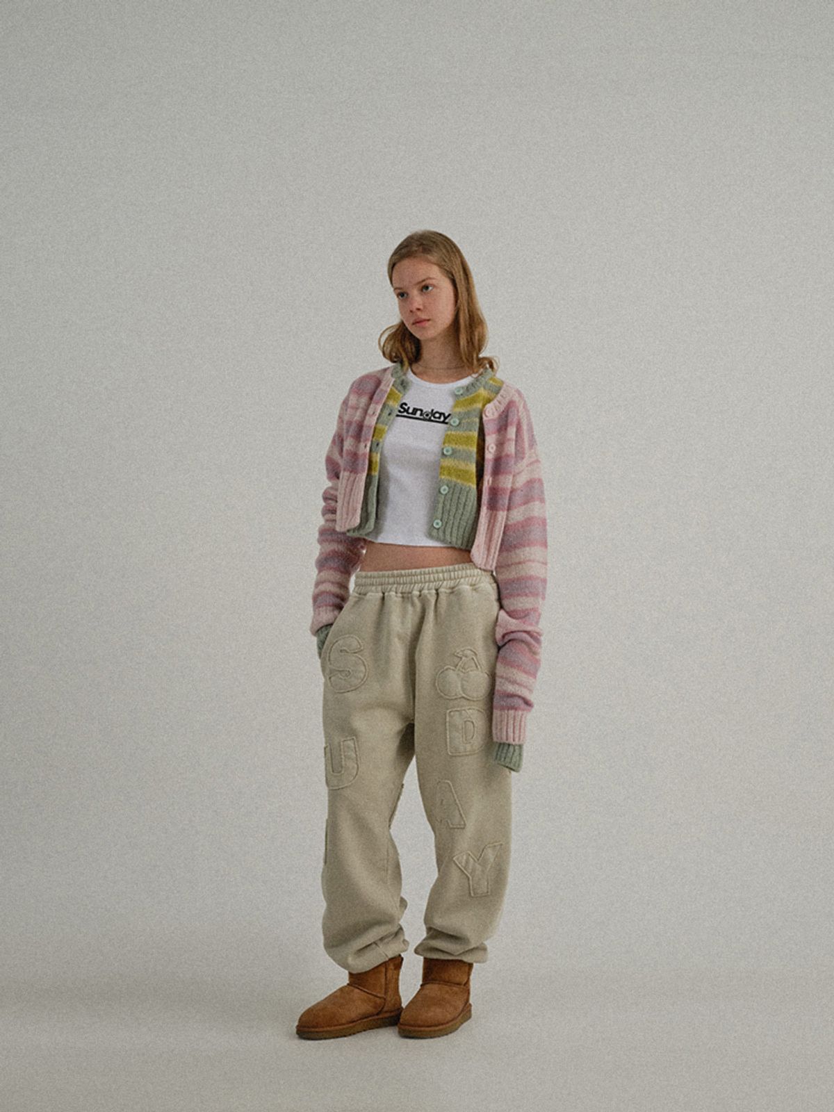 선데이후르츠마켓(SUNDAY FRUIT MARKET) SUNDAY PATCH SWEATPANT BEIGE