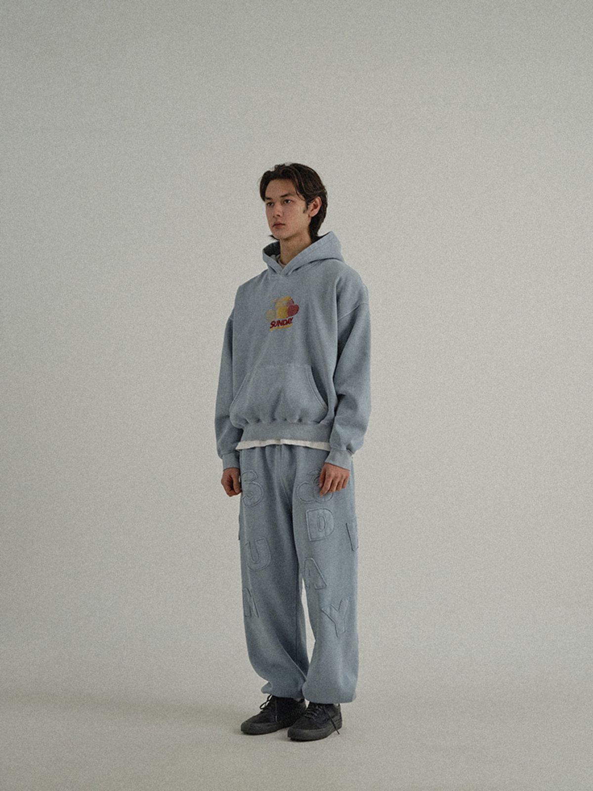 선데이후르츠마켓(SUNDAY FRUIT MARKET) SUNDAY PATCH SWEATPANT SKYBLUE