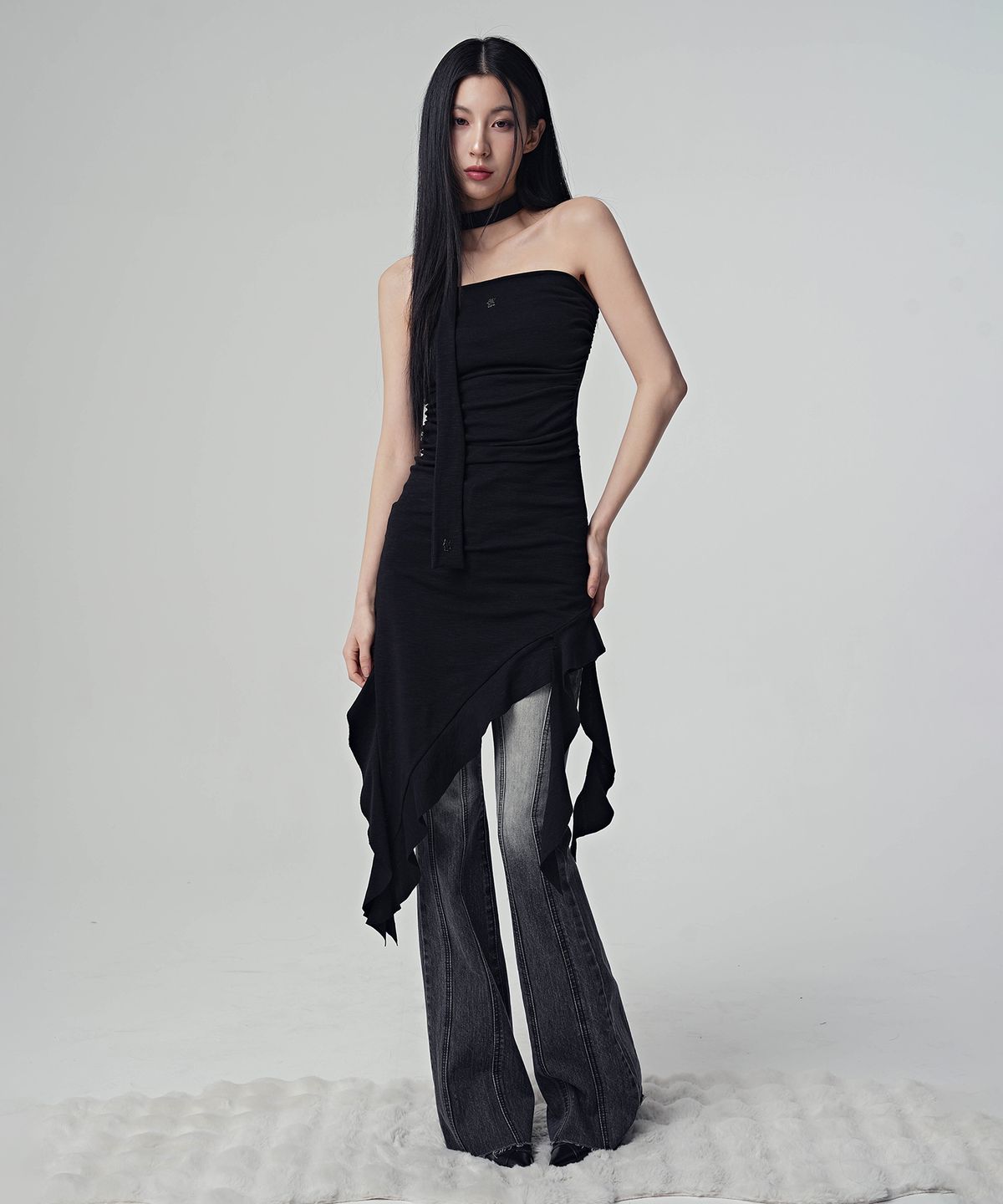 어반드레스(AVANDRESS) Thin Bootscut Pants DARK BLACK