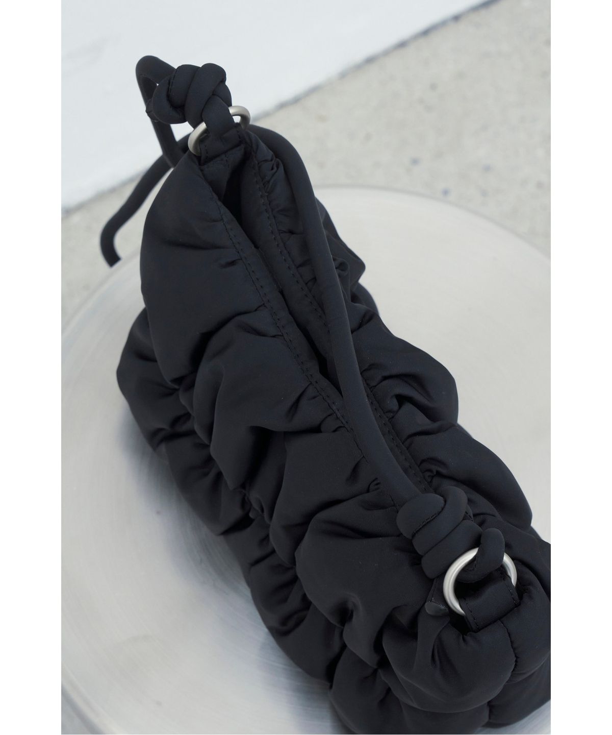래코드(RECODE) Twisted String Candy Tote Bag_RYBAX25802BKX