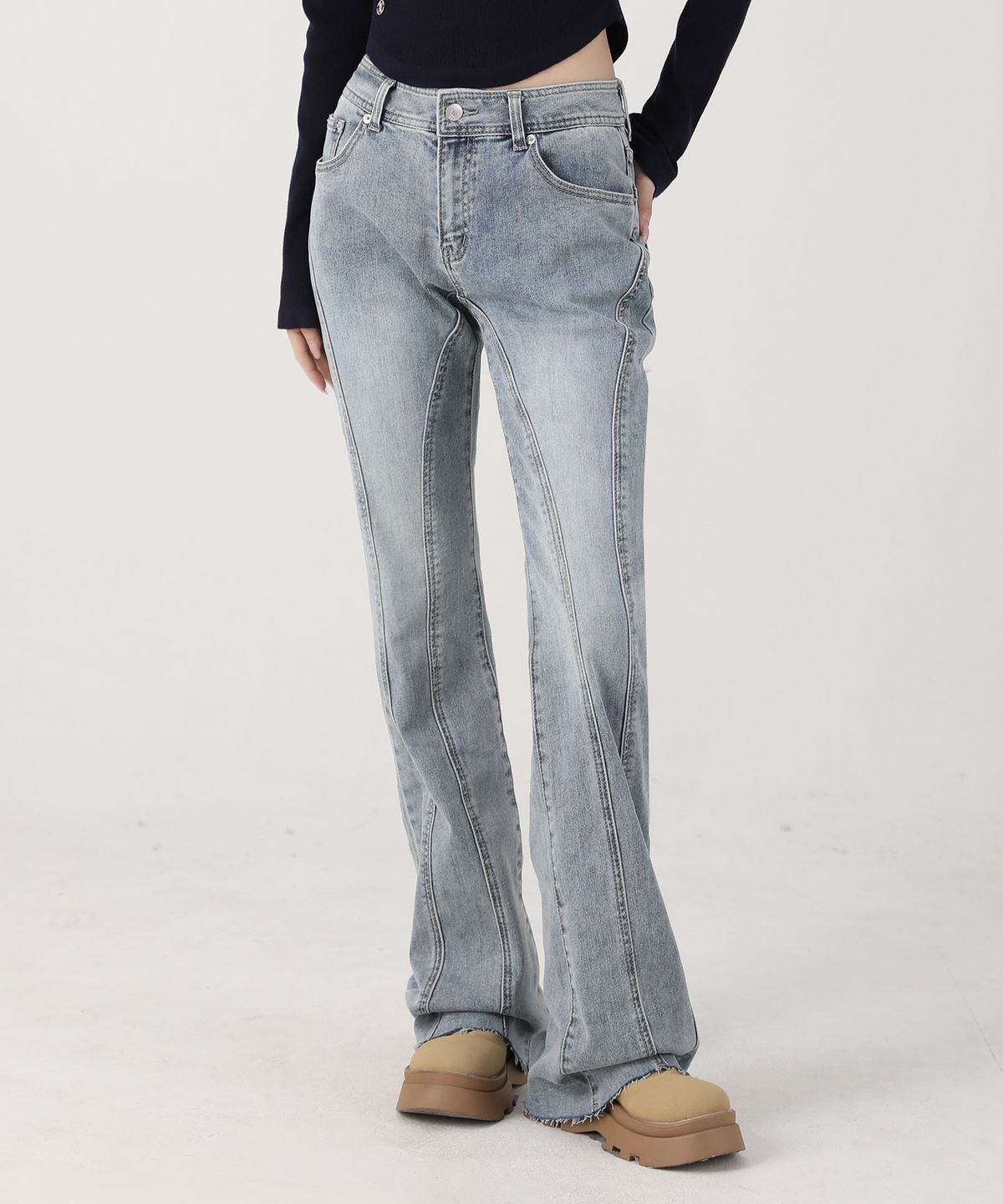 어반드레스(AVANDRESS) Thin Bootscut Pants DEEP BLUE