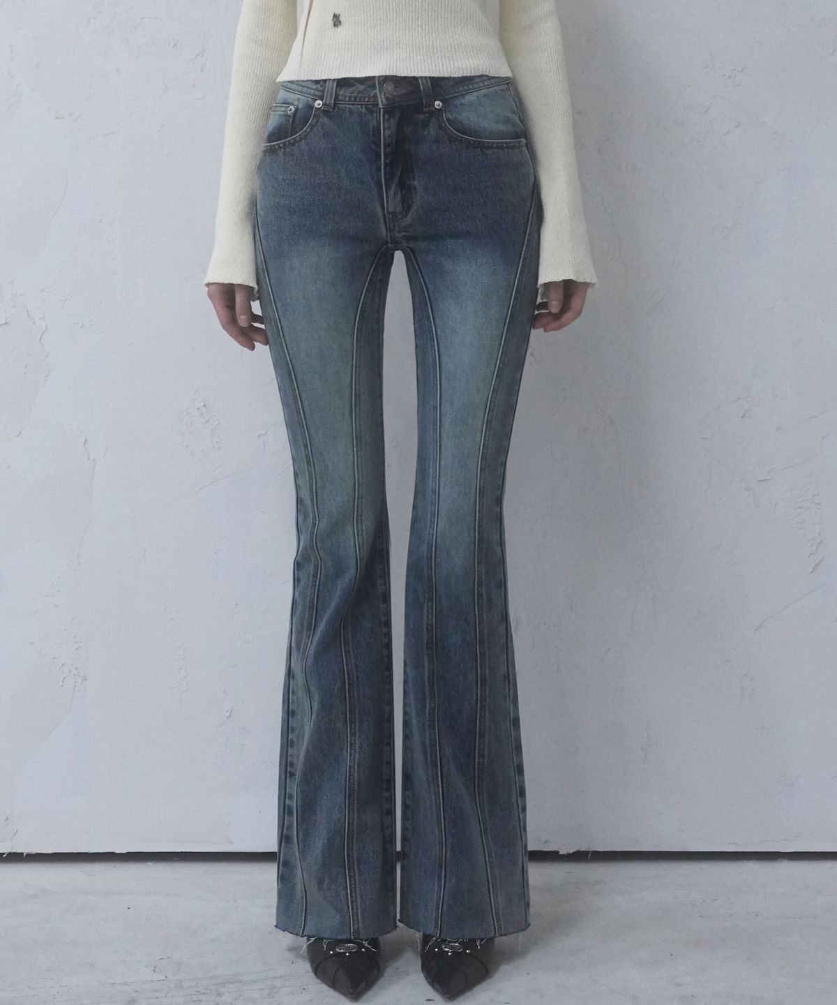 어반드레스(AVANDRESS) Thin Bootscut Pants DEEP BLUE