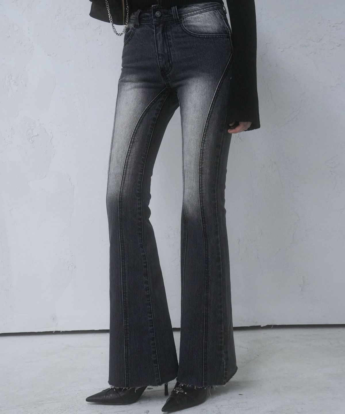 어반드레스(AVANDRESS) Thin Bootscut Pants DEEP BLUE