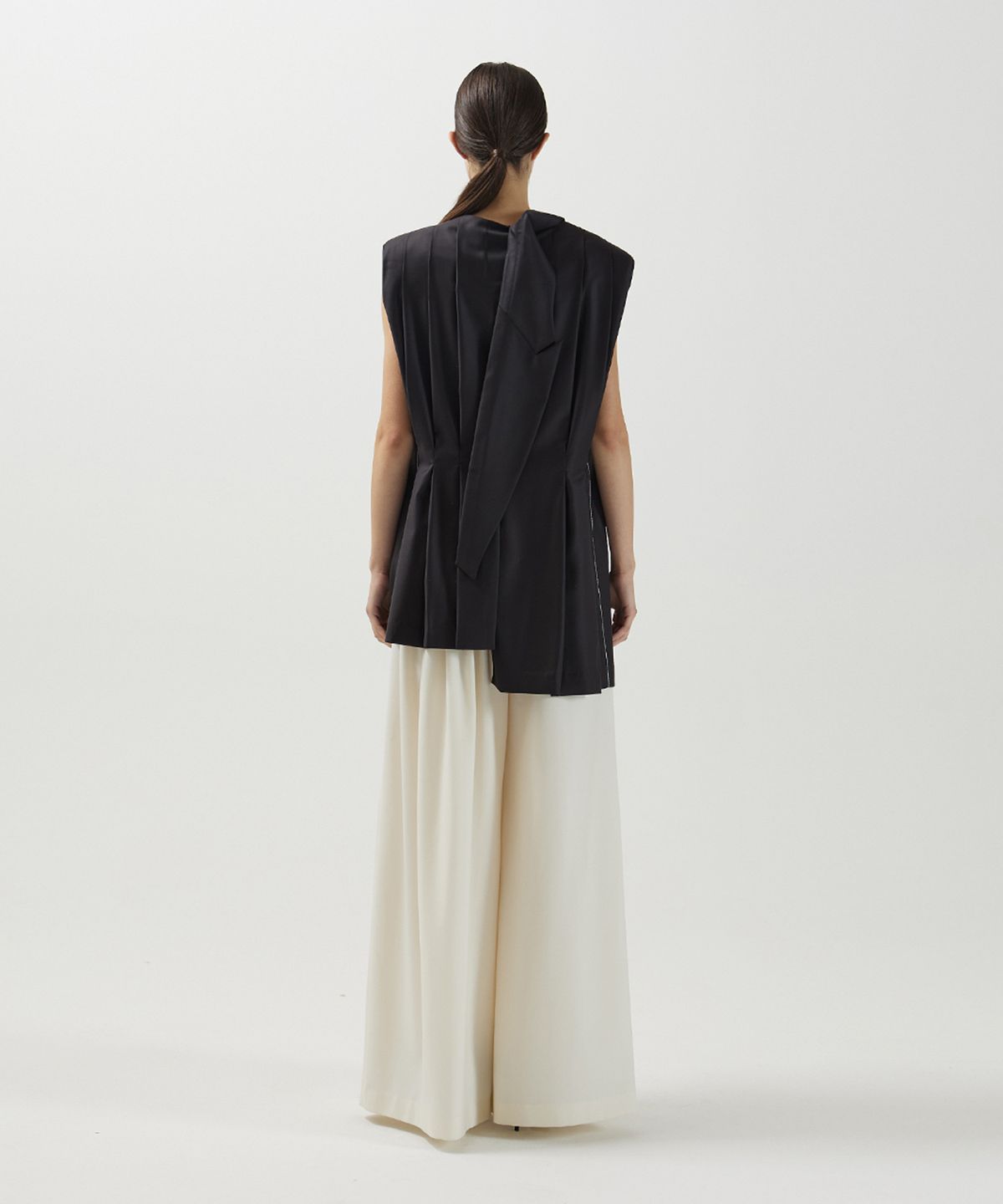 므아므(MMAM) Unbalance tuck vest