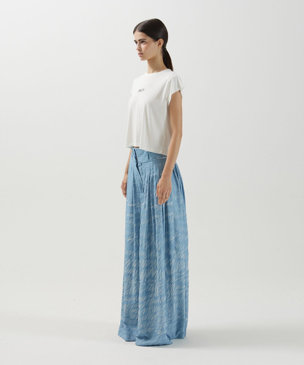 므아므(MMAM) Denim stitch layered pin tuck slacks