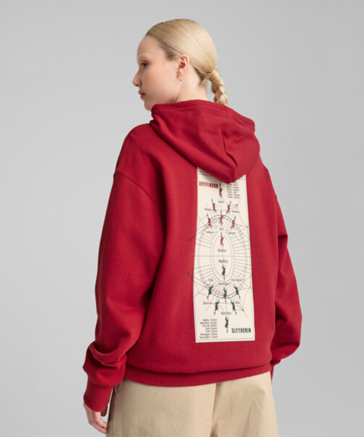 푸마(PUMA) 푸마 X 해리포터 릴렉스 그래픽 후디 - 다크크림슨 / 630093-13