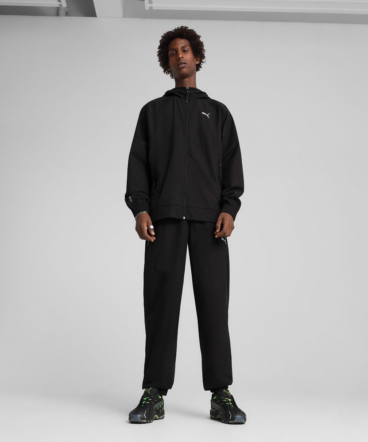 푸마(PUMA) 인헤일 - 블랙:그린글레어 / 401560-01