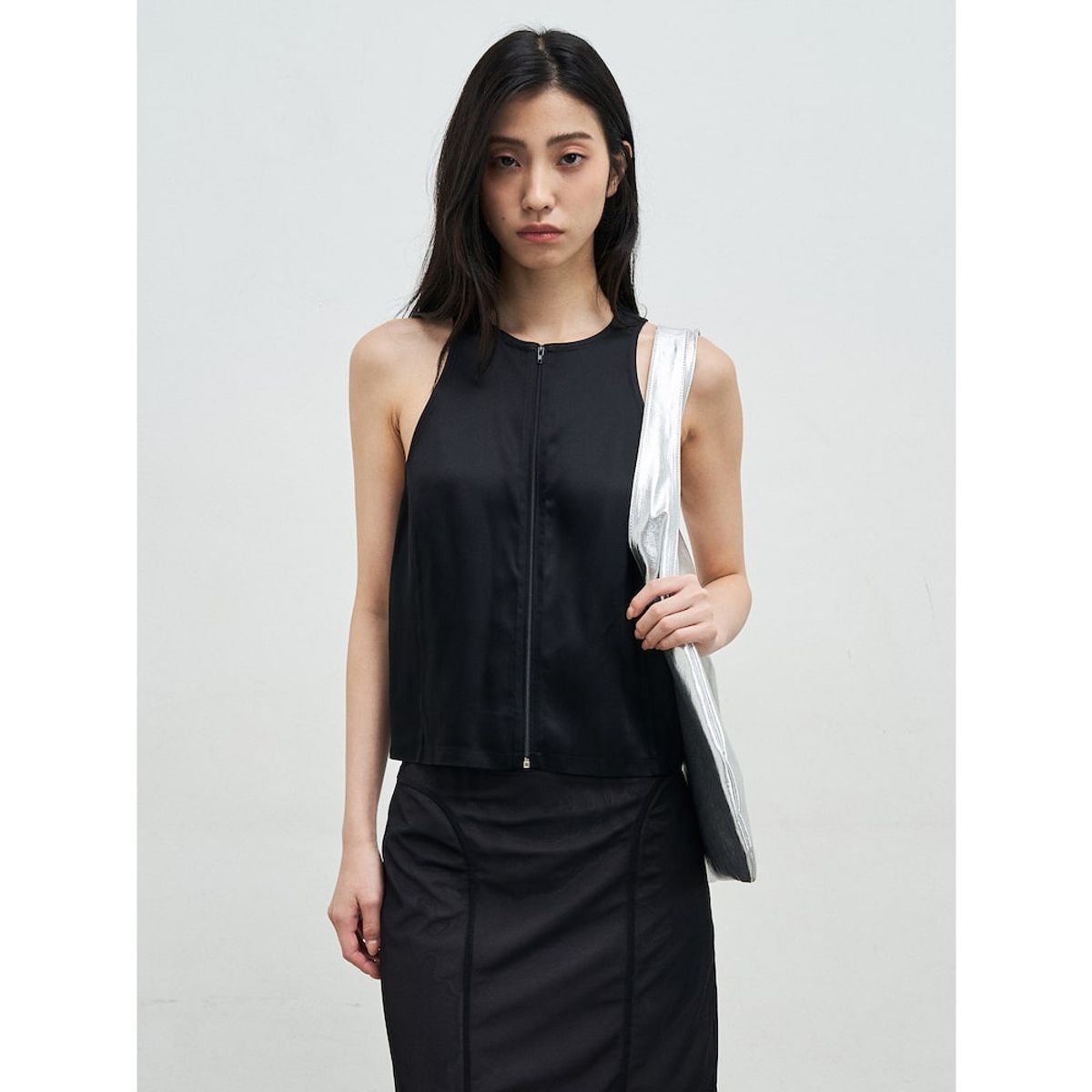 앙개(ANGGAE) Satin Tank ZipUp Vest  Black
