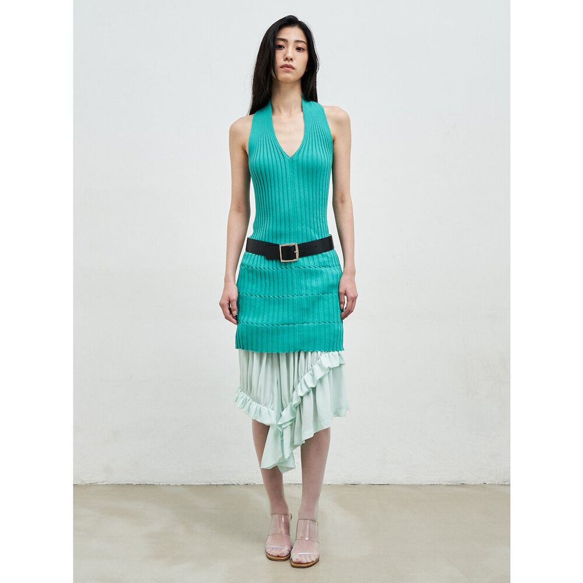 앙개(ANGGAE) Crafted Rib Halter Dress  Green