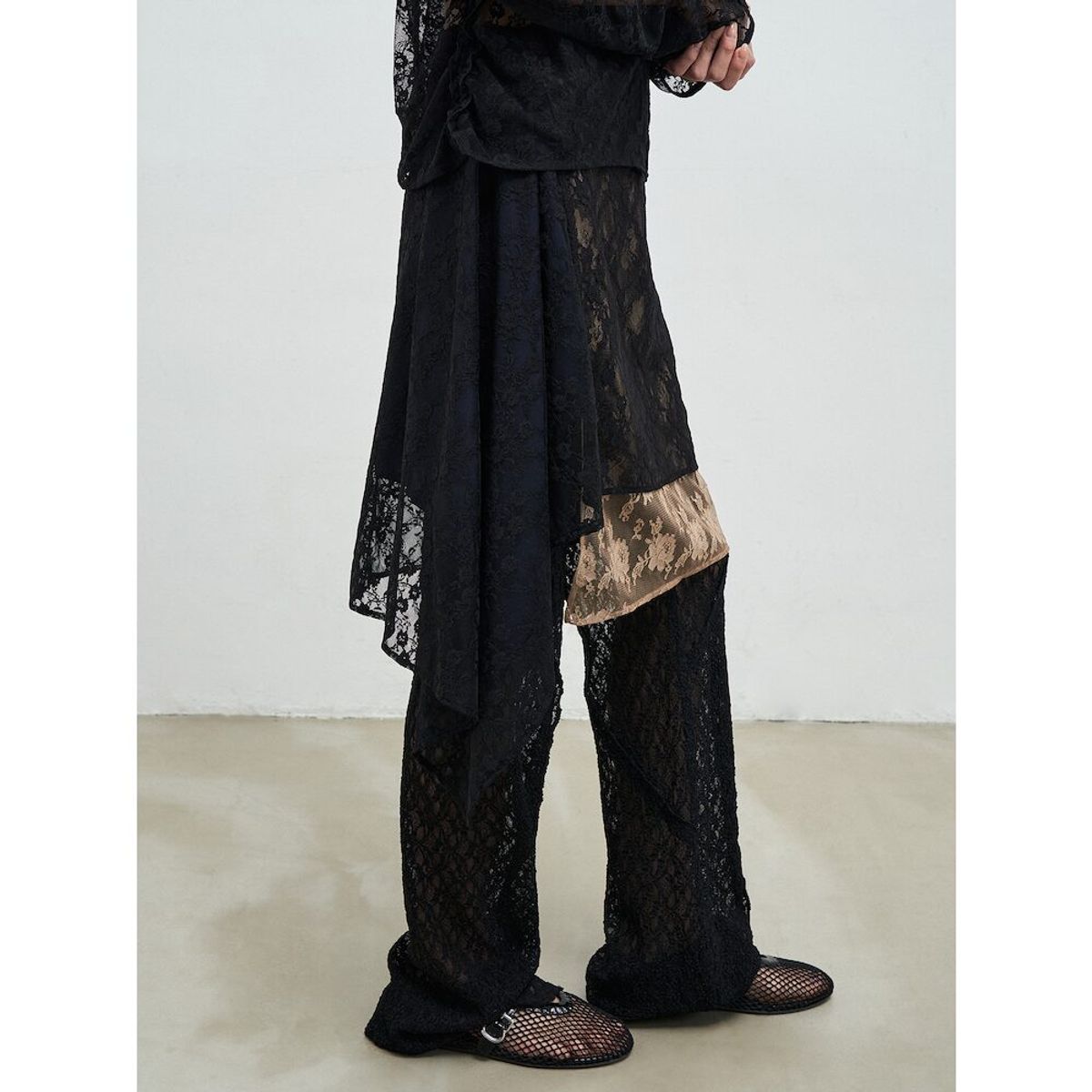 앙개(ANGGAE) Layered Lace Skirt  Black