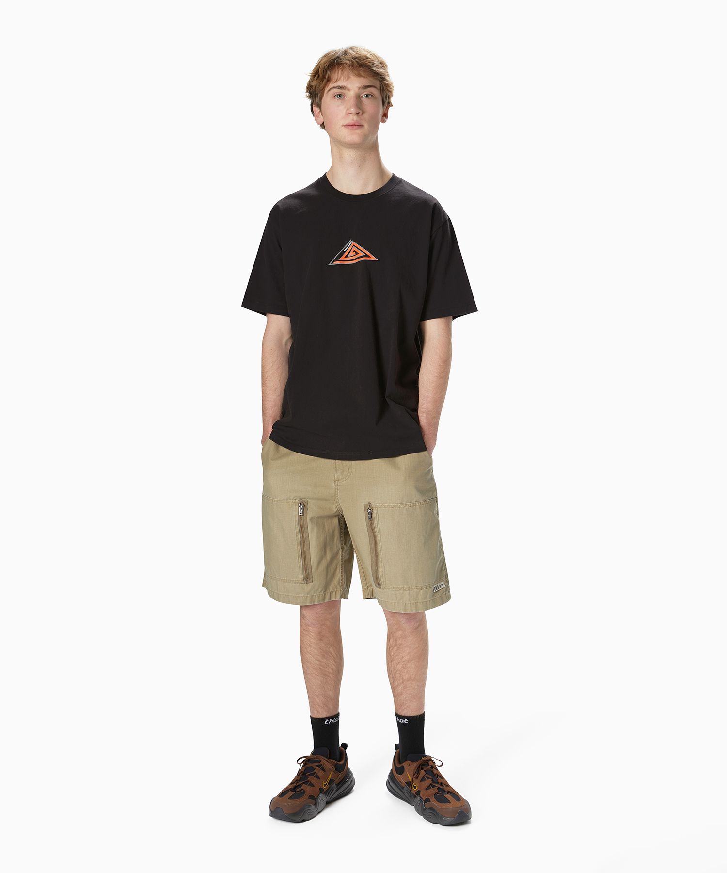 ★thisisneverthat★Spiral Triangle Tee★大人気★ MUSINSA | thisisneverthat® Spiral Triangle Tee Off Black
