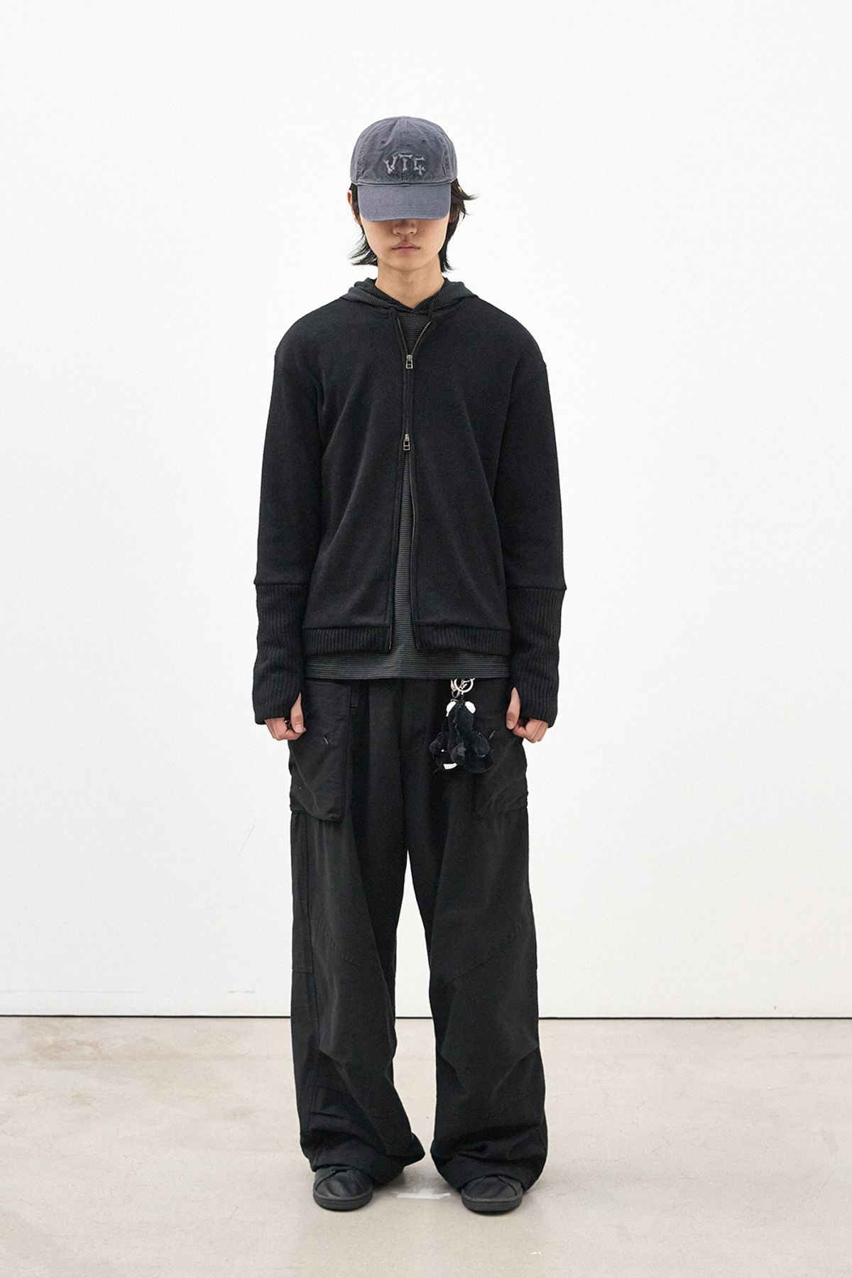 해칭룸(HATCHINGROOM) Big Cargo Pants V2 Black