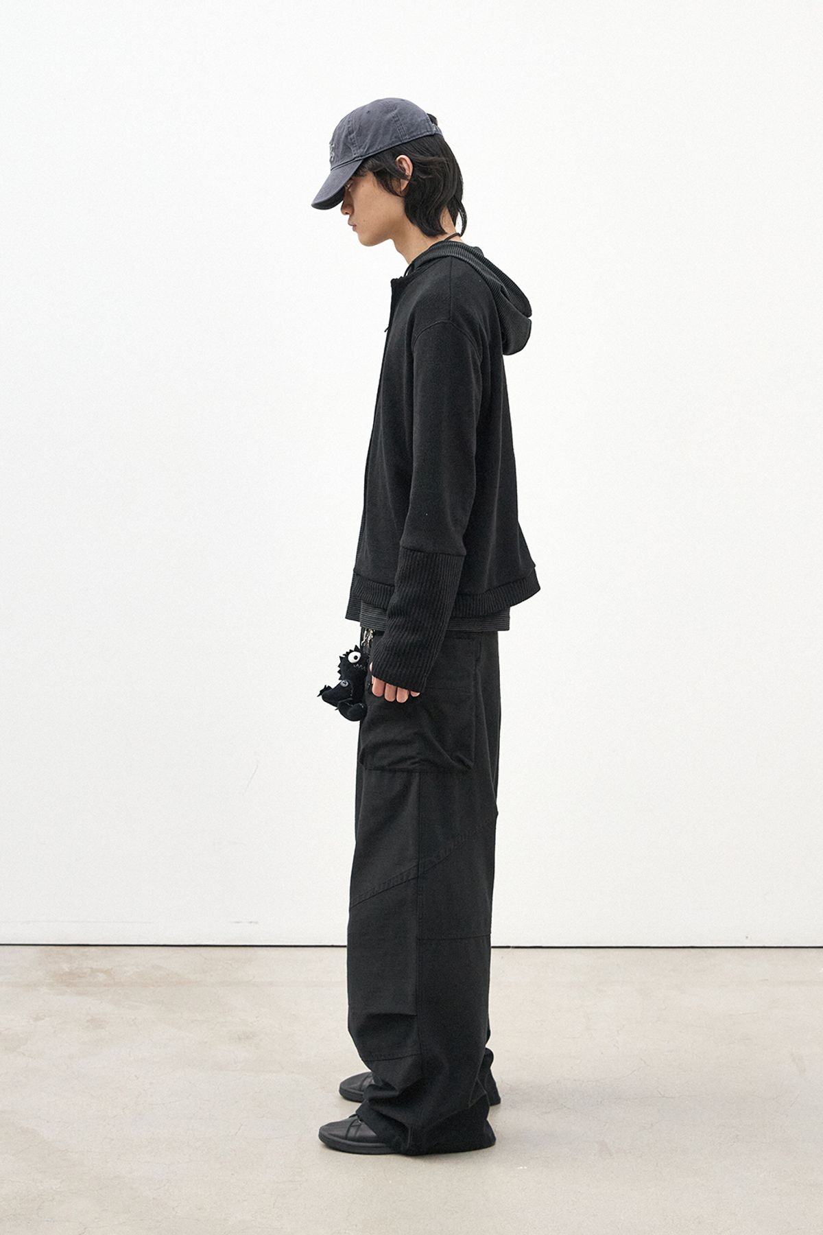 해칭룸(HATCHINGROOM) Big Cargo Pants V2 Black