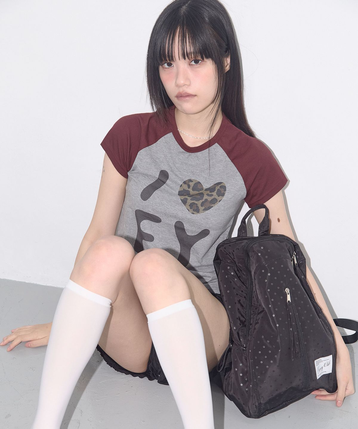 팬시클럽(FANCY CLUB) 도트 라운드 백팩 (BLACK) F25QE992