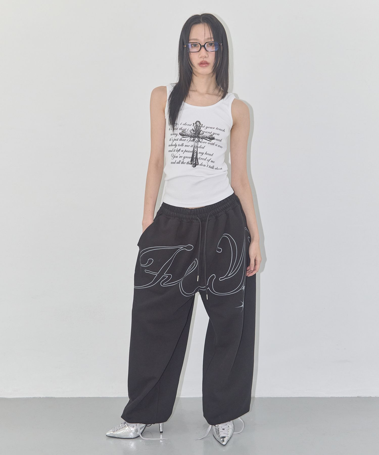 MUSINSA | FANCY CLUB Front Cross Sleeveless (WHITE) F25QB113