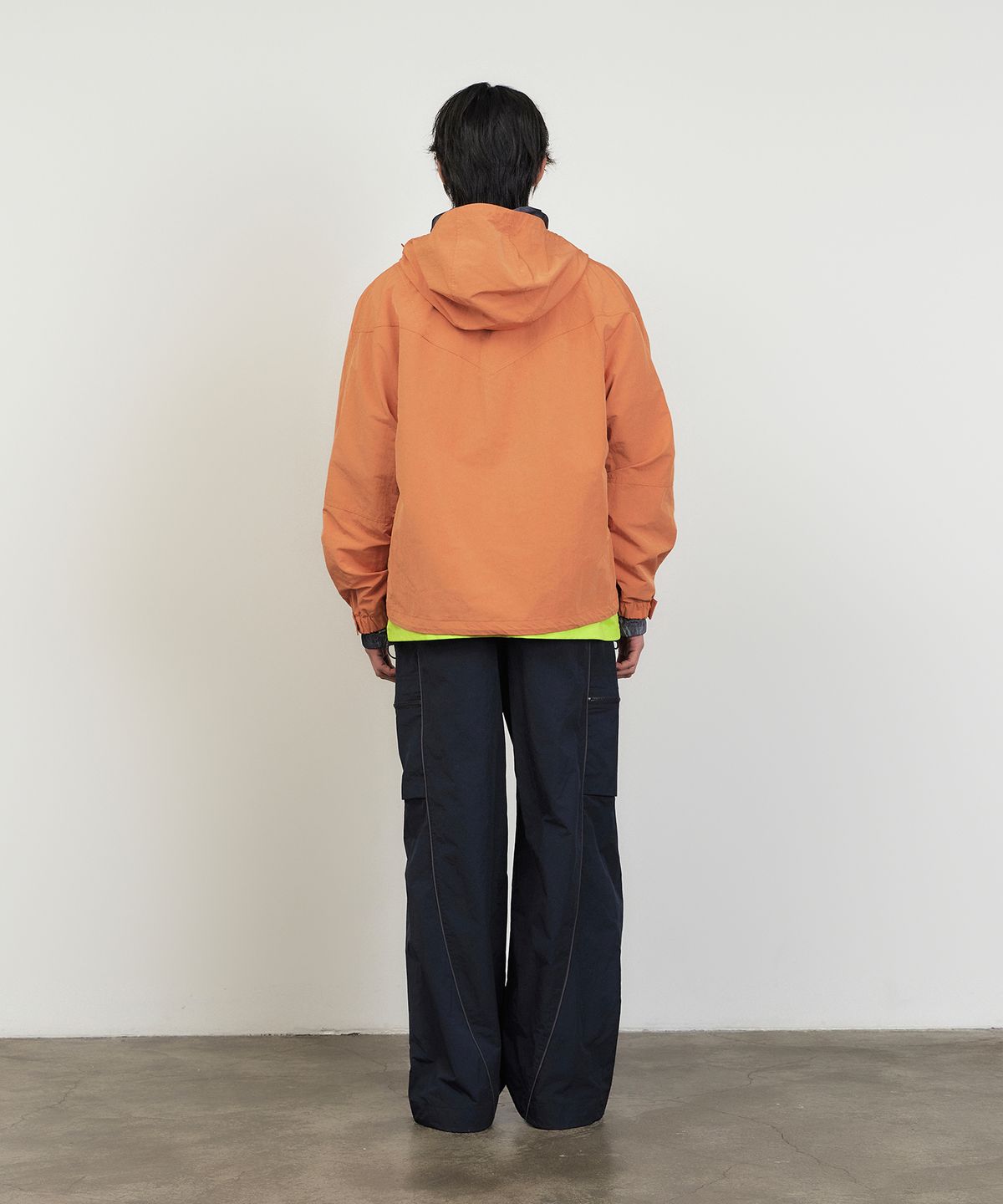 논타입(NONTYPE) PIPING CARGO TRACK PANTS (NAVY)