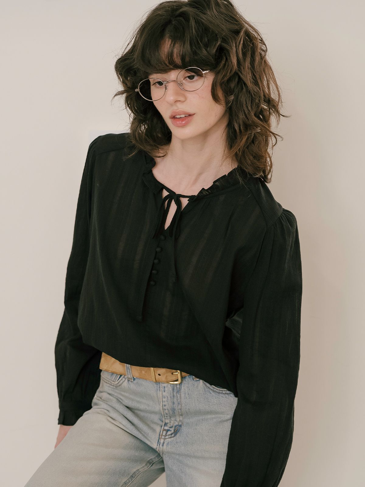 프리버07(FRIVER07) Neck ribbon lace blouse_Black